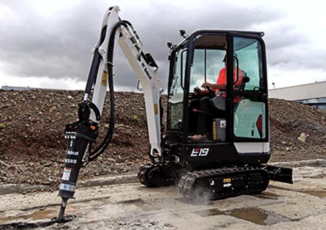 Sapaturi si picon miniexcavator Bucuresti-Ilfov